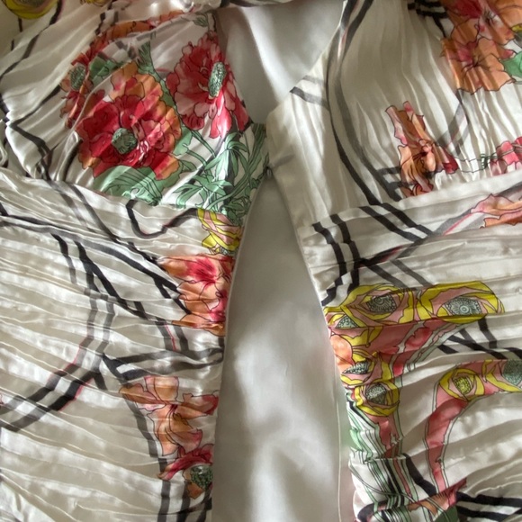 SALE🖤 Flower Silk Blouse - Picture 4 of 5